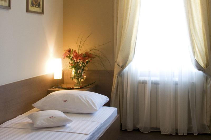 Hotel Knezevina Vranić Buitenkant foto